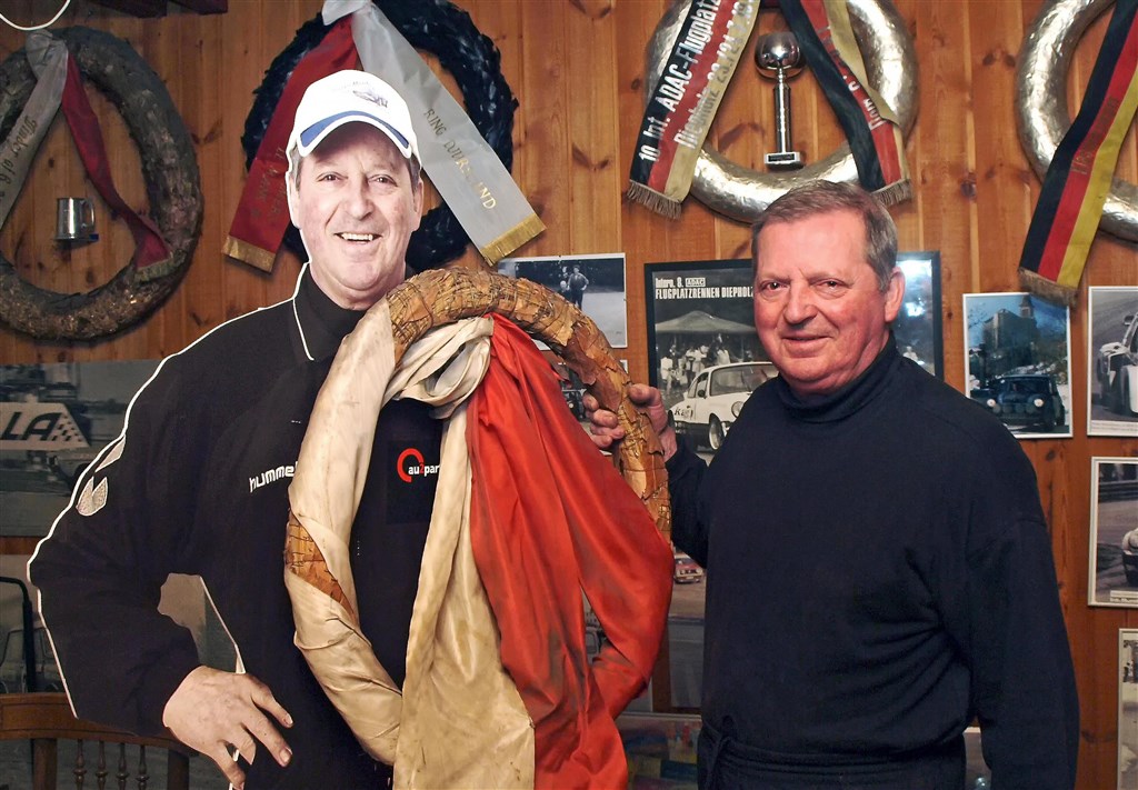 For anden gang under sine 49 år i motorsporten skal Preben K (t.v.) og Preben Kristoffersen ikke selv sidde bag rattet i sit eget motorsports-projekt
(Foto: Kirketerp)